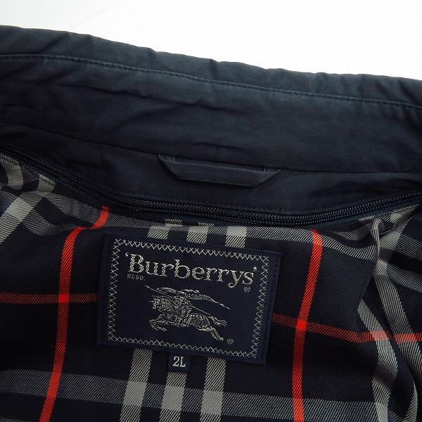 実際に弊社で買取させて頂いたBURBERRYS/バーバリーズ ステンカラー ダウンコート BEN82-910-28/2Lの画像 3枚目