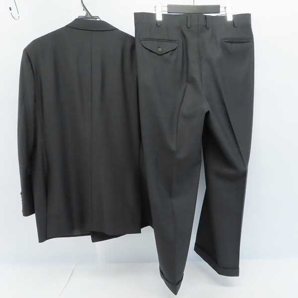 実際に弊社で買取させて頂いたBURBERRY LONDON/バーバリーロンドン スーツ ダブル ウール グレー系 無地 2P AB8の画像 1枚目