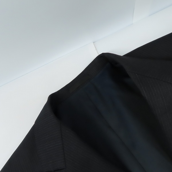 実際に弊社で買取させて頂いたBURBERRY LONDON/バーバリーロンドン スーツ ダブル ウール ブラック系×グレー系 シャドーストライプ 2P AB7の画像 4枚目