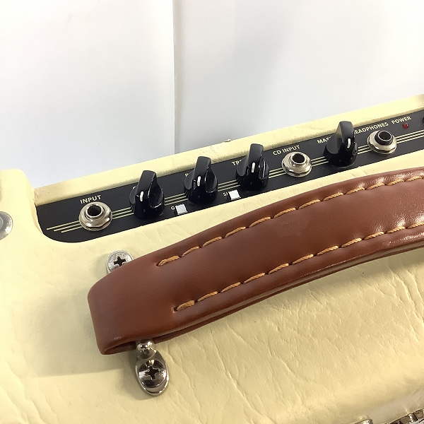 実際に弊社で買取させて頂いた★BUGERA/ブゲラ BC15 15W VALVE AMPLIFIER 真空管 ギターアンプ コンボアンプの画像 4枚目