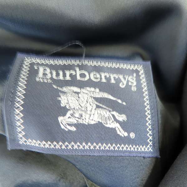 実際に弊社で買取させて頂いたBURBERRYS/バーバリーズ スーツ ダブル ウール ネイビー系 無地 2P AB7/91の画像 2枚目