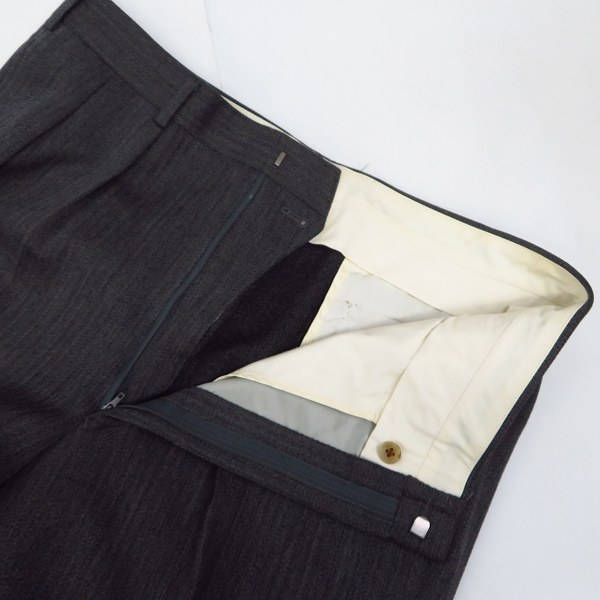 実際に弊社で買取させて頂いたBURBERRYS/バーバリーズ ウール シャドーストライプ 2P ダブル スーツ グレー AB7の画像 4枚目