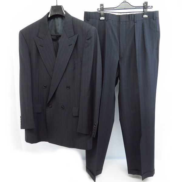 実際に弊社で買取させて頂いたBURBERRYS/バーバリーズ ウール ストライプ ブラック×ダークグレー ダブル スーツ AB7