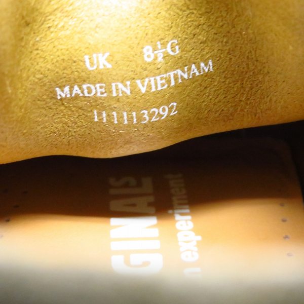 実際に弊社で買取させて頂いた【未使用】ユニフォームエクスペリメント×クラークス ワラビーブーツ ベージュ系 UE-120117/8.5Gの画像 5枚目