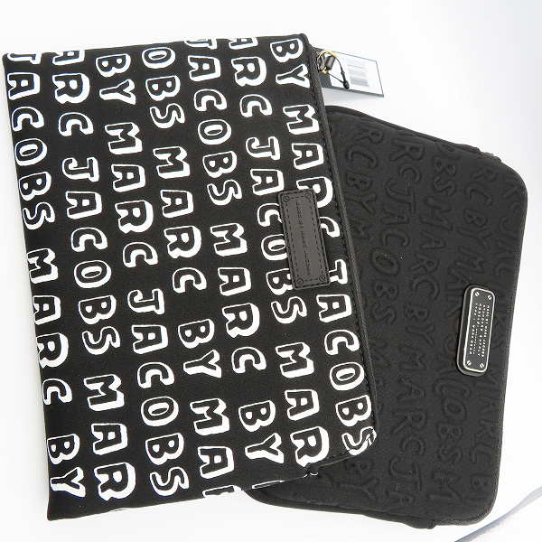 実際に弊社で買取させて頂いた【未使用】MARC BY MARC JACOBS/マークバイマークジェイコブス ミニクラッチ/ポーチ M0002302/M0003463 2点セット