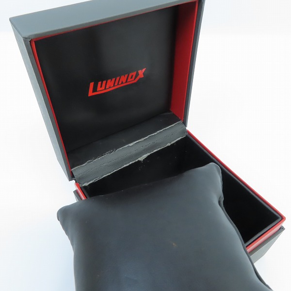 実際に弊社で買取させて頂いたLUMINOX/ルミノックス F-117 NIGHTHAWK 6400 SERIES Ref.6402【動作未確認】の画像 6枚目