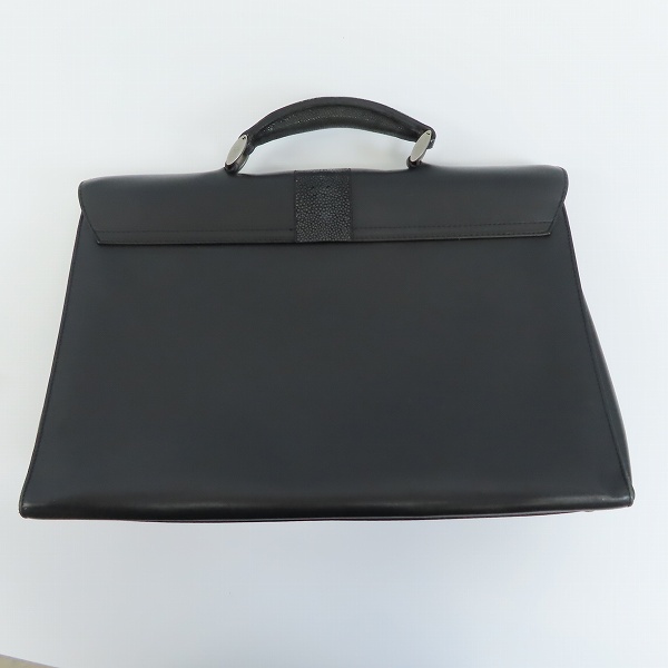 実際に弊社で買取させて頂いたGIORGIO ARMANI/ジョルジオアルマーニ スティングレイ/レザー切り替え ブリーフケース/ビジネスバッグの画像 1枚目