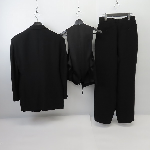 実際に弊社で買取させて頂いたGIORGIO ARMANI/ジョルジオアルマーニ ジャケット/ベスト/パンツ スリーピース 44の画像 1枚目