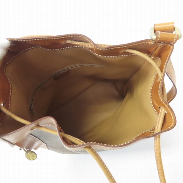 実際に弊社で買取させて頂いたCELINE/セリーヌ マカダム ドローストリング ショルダーバッグの画像 4枚目