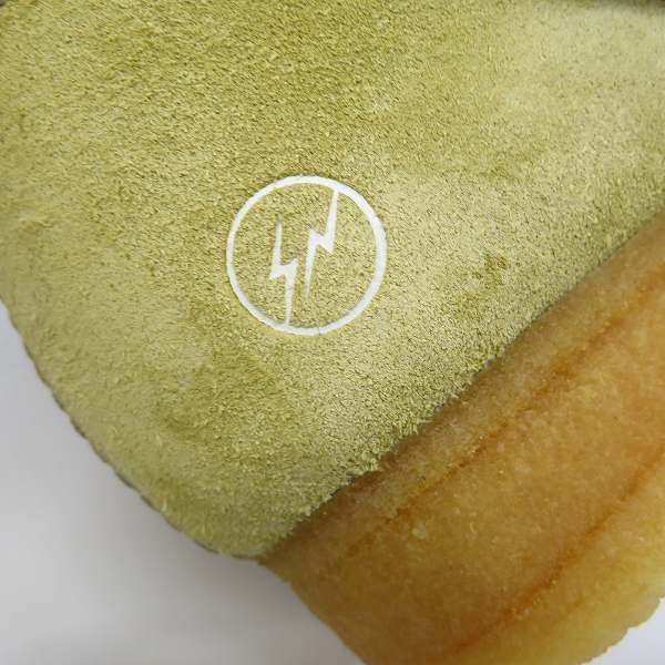 実際に弊社で買取させて頂いた【未使用】ユニフォームエクスペリメント×クラークス ワラビーブーツ ベージュ系 UE-120117/8.5Gの画像 7枚目