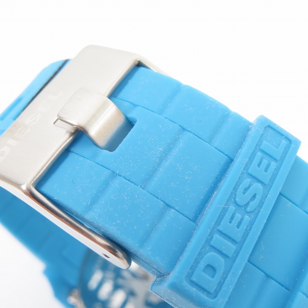 実際に弊社で買取させて頂いたDIESEL/ディーゼル ラバーウォッチ/腕時計 DZ-1571 ブルー系【動作未確認】の画像 4枚目