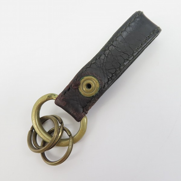 実際に弊社で買取させて頂いたCALEE/キャリー スタッズ キーリングの画像 1枚目