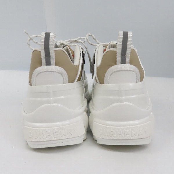 実際に弊社で買取させて頂いたBURBERRY/バーバリー ヴィンテージチェック アーサー スニーカー 8037254/43の画像 1枚目