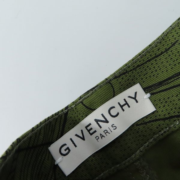 実際に弊社で買取させて頂いた【JPタグ】GIVENCHY/ジバンシィ 20AW ASTRAL PRINTED/アストラルプリント マルチポケット カーゴパンツ BM50L9133A/size：48の画像 2枚目