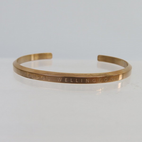 実際に弊社で買取させて頂いたDaniel Wellington/ダニエルウェリントン Classic Cuff バングル