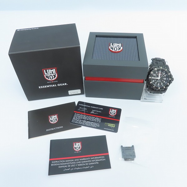実際に弊社で買取させて頂いたLUMINOX/ルミノックス F-117 NIGHTHAWK 6400 SERIES Ref.6402【動作未確認】の画像 8枚目