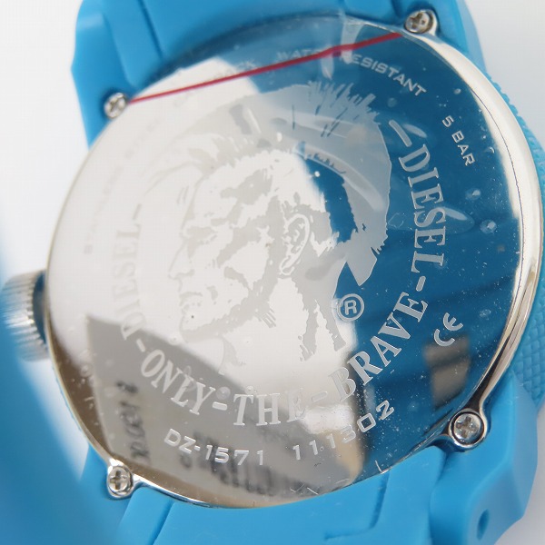 実際に弊社で買取させて頂いたDIESEL/ディーゼル ラバーウォッチ/腕時計 DZ-1571 ブルー系【動作未確認】の画像 3枚目