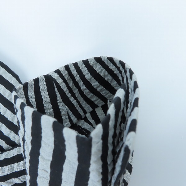 実際に弊社で買取させて頂いたTOMORROWLAND/トゥモローランド シアサッカー地 ストライプ柄 ジャケット/46の画像 4枚目