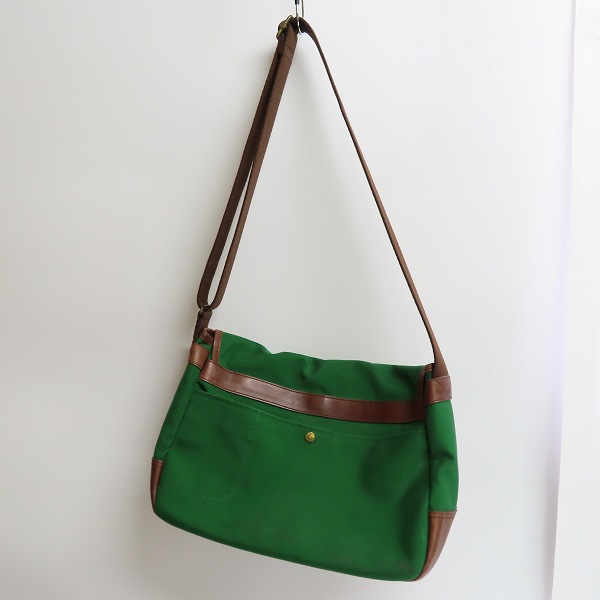 実際に弊社で買取させて頂いたmaster-piece/マスターピース 裏地バンダナ模様 メッセンジャー バッグの画像 1枚目