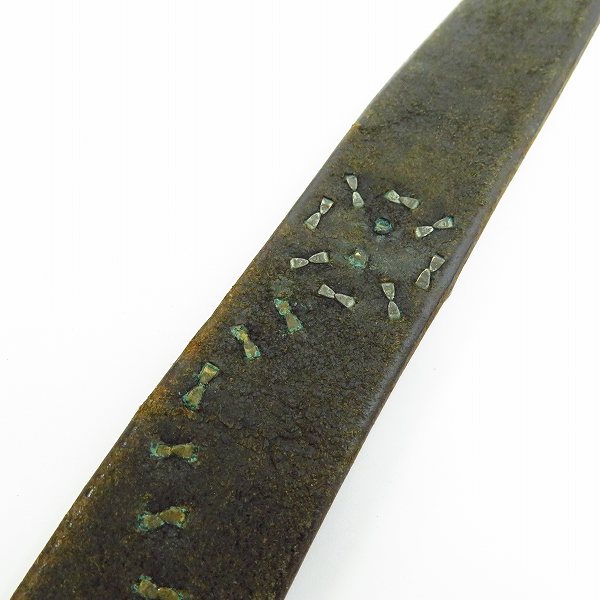 実際に弊社で買取させて頂いたCALEE/キャリー スタッズ レザーベルト 花の画像 4枚目