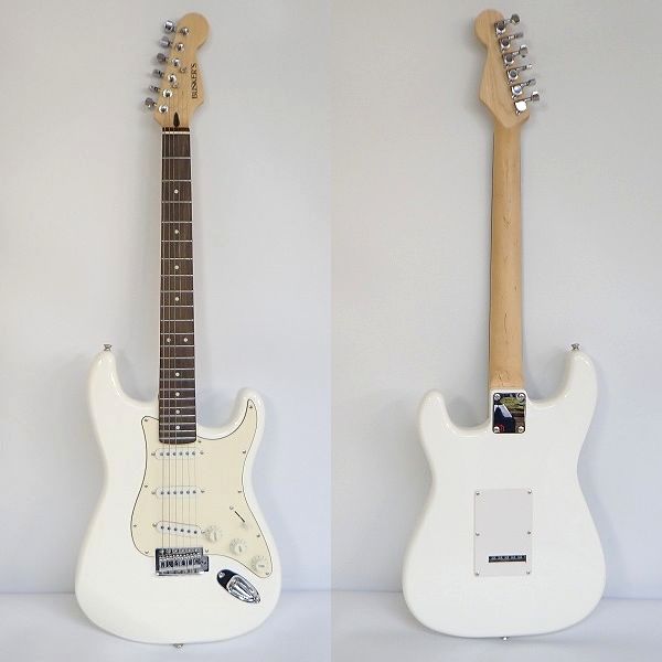実際に弊社で買取させて頂いた★BUSKER'S/バスカーズ ストラトキャスターType ホワイト ソフトケース付の画像 1枚目