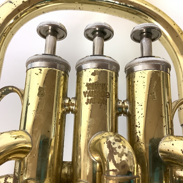 実際に弊社で買取させて頂いた★【ジャンク】YAMAHA/ヤマハ YAH-202 アルトホルン ハードケース付きの画像 4枚目