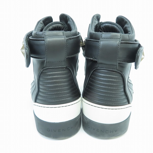 実際に弊社で買取させて頂いたGIVENCHY/ジバンシィ TYSON STAR HIGH タイソン スター スタッズ ハイカットスニーカー 42の画像 1枚目