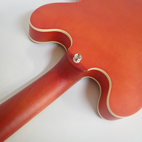 実際に弊社で買取させて頂いた★【美品】Epiphone/エピフォン CASINO Worn/カジノ ウォーン フルアコ エレキギター 2020年製 ソフトケース付の画像 8枚目