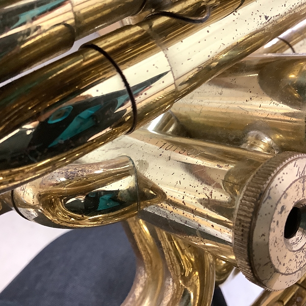 実際に弊社で買取させて頂いた★【ジャンク】YAMAHA/ヤマハ YBB-103 チューバ ハードケース付きの画像 5枚目