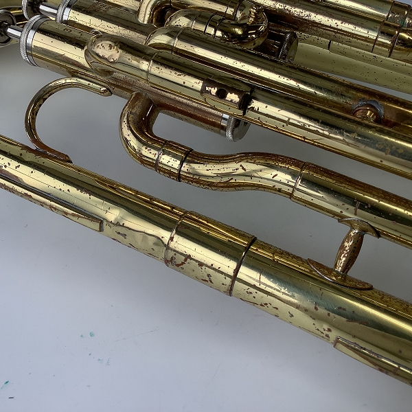 実際に弊社で買取させて頂いた★【ジャンク】YAMAHA/ヤマハ YAH-202 アルトホルン ハードケース付きの画像 4枚目