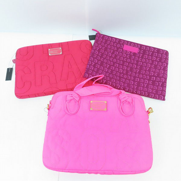 実際に弊社で買取させて頂いた【未使用】Marc by Marc Jacobs/マークバイマークジェイコブス 2WAY PCケース/タブレットケース ロゴ 総柄/刺繡 3点セット