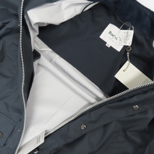 実際に弊社で買取させて頂いた【未使用】BARBOUR/バブアーBEDALE/ビデイル 撥水 ナイロン ジャケット ネイビー 1701071/size：Mの画像 2枚目