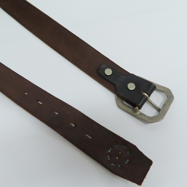 実際に弊社で買取させて頂いたHTC/エイチティーシー フラワースタッズ レザーベルト size：32の画像 4枚目