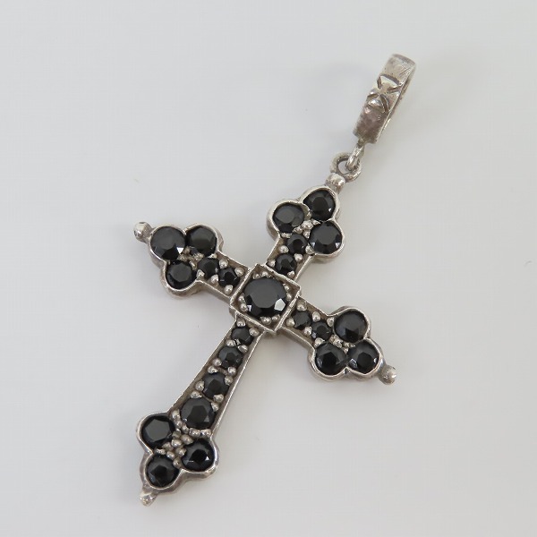 実際に弊社で買取させて頂いたLoree Rodkin/ローリーロドキン ゴシッククロスペンダント ブラックストーン