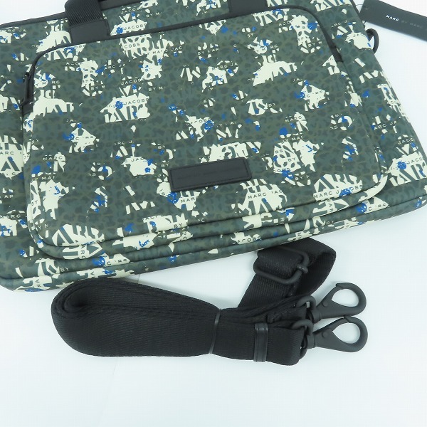 実際に弊社で買取させて頂いた【未使用】Marc by Marc Jacobs/マークバイマークジェイコブス 2WAY PCケース マルチ総柄/レオパード/無地 3点セットの画像 4枚目