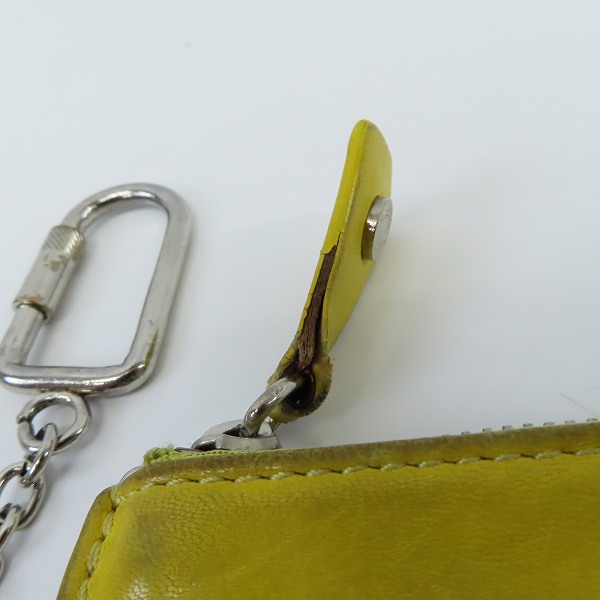 実際に弊社で買取させて頂いたJIMMY CHOO/ジミーチュウ スタースタッズ カラビナチェーン付き コインケースの画像 5枚目