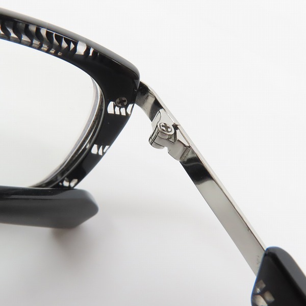 実際に弊社で買取させて頂いたLess than human/レスザンヒューマン ENISHI メガネフレーム/アイウェア 度入りの画像 5枚目