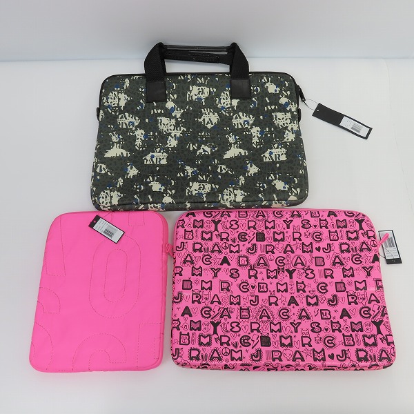 実際に弊社で買取させて頂いた【未使用】MARC BY MARC JACOBS/マークバイマークジェイコブス 2WAY PCケース/タブレットケース  ロゴ/マルチ総柄 3点セットの画像 1枚目