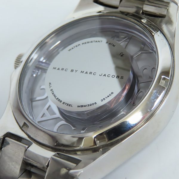 実際に弊社で買取させて頂いたMARC BY MARC JACOBS/マークバイ マークジェイコブス スケルトン クォーツ 腕時計/ウォッチ MBM3205の画像 3枚目