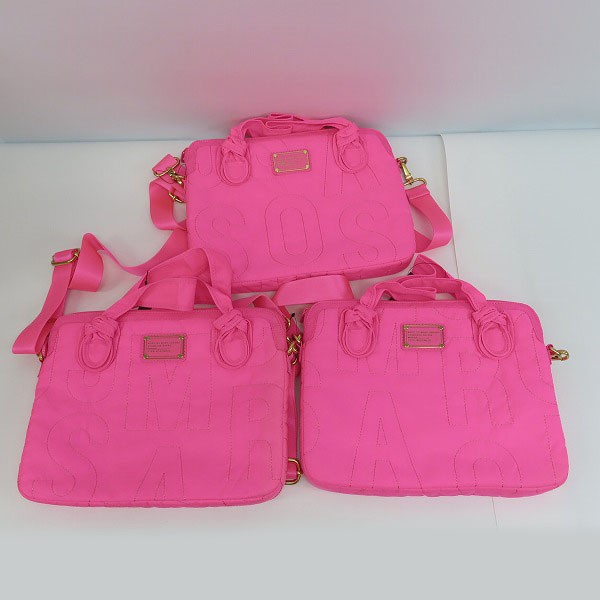 実際に弊社で買取させて頂いた【未使用】MARC BY MARC JACOBS/マークバイマークジェイコブス 2WAY PCケース ピンク M6131069 3点セット
