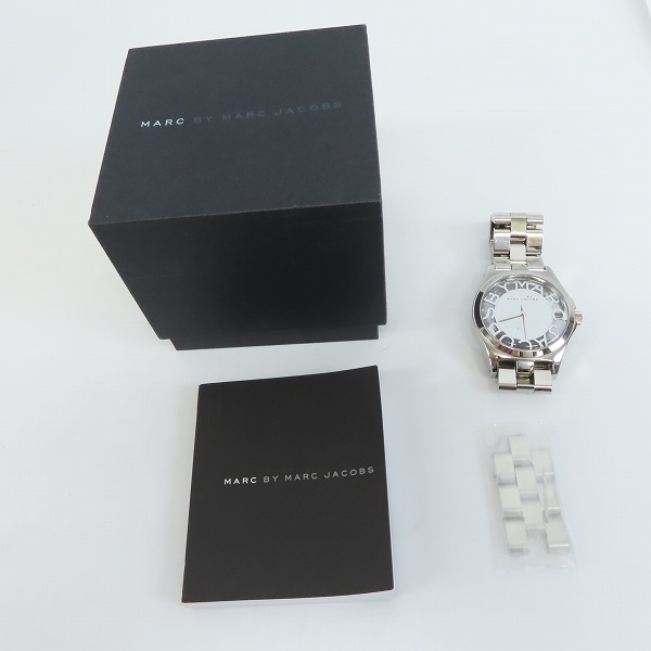 実際に弊社で買取させて頂いたMARC BY MARC JACOBS/マークバイ マークジェイコブス スケルトン クォーツ 腕時計/ウォッチ MBM3205の画像 5枚目