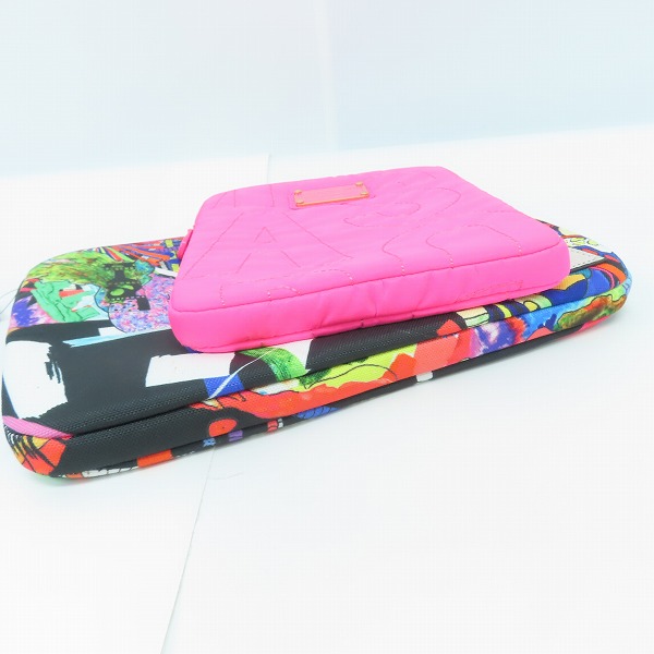 実際に弊社で買取させて頂いた【未使用】Marc by Marc Jacobs/マークバイマークジェイコブス 総柄マルチ/ノックアウトピンク タブレットケース 2点セットの画像 2枚目