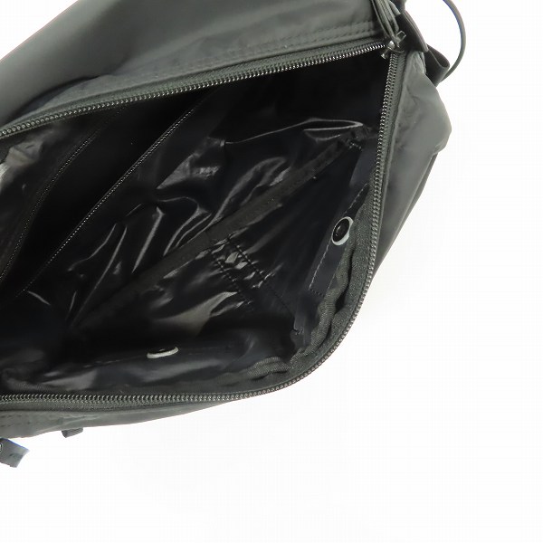 実際に弊社で買取させて頂いたHEAD PORTER/ヘッドポーター BLACK BEAUTY NEW WAIST BAG BLACK ウエストバッグの画像 3枚目