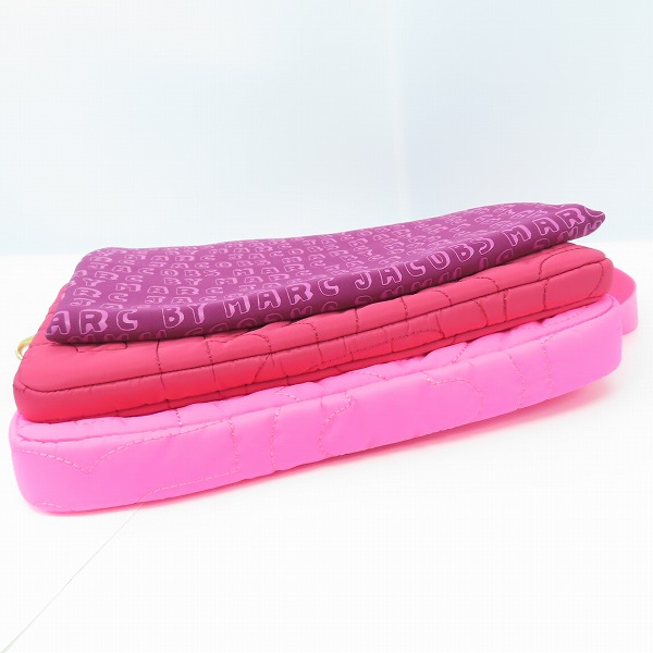 実際に弊社で買取させて頂いた【未使用】Marc by Marc Jacobs/マークバイマークジェイコブス 2WAY PCケース/タブレットケース ロゴ 総柄/刺繡 3点セットの画像 2枚目