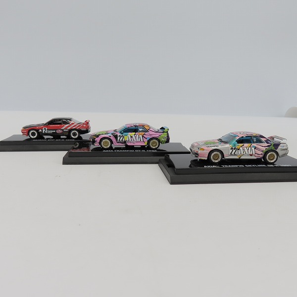 実際に弊社で買取させて頂いたKyosho/京商 1/64 AXIA TRANMPIO GT-R/TAISAN STP GT-R 1992/1991 ミニカー 3点セットの画像 1枚目