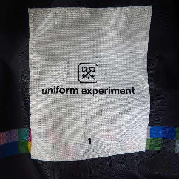 実際に弊社で買取させて頂いたuniform experiment/ユニフォームエクスペリメント COLOR CHART HOODED BLOUSON ナイロンパーカー UE-190046/1の画像 2枚目