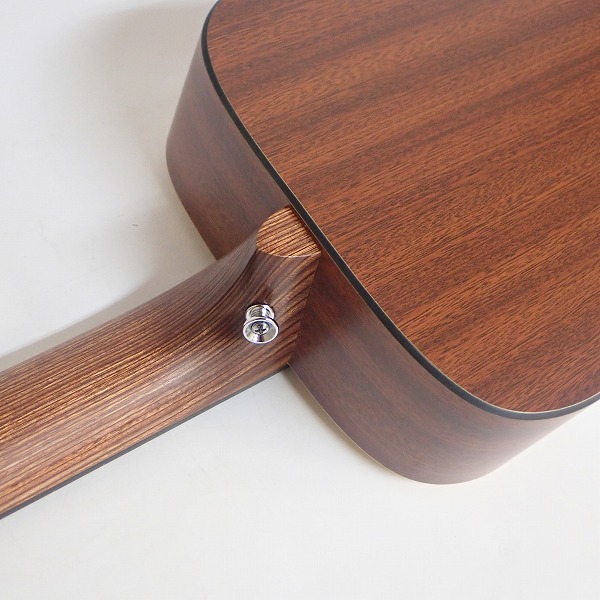 実際に弊社で買取させて頂いた★【難有り】Martin/マーティン Little Martin LX1 リトル・マーチン ミニアコギ/エレアコ仕様 ギグケース付の画像 8枚目