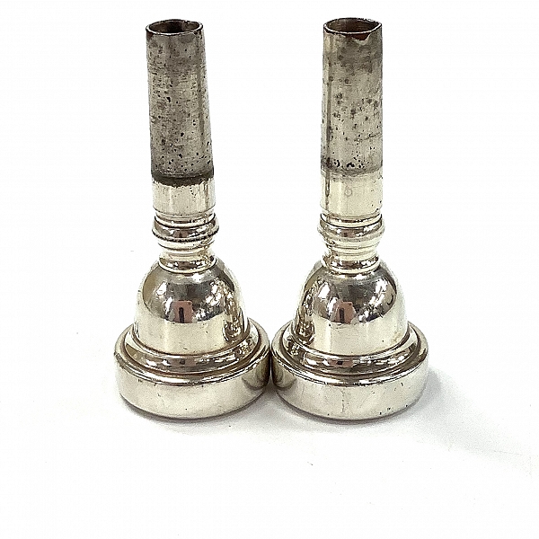 実際に弊社で買取させて頂いたYAMAHA/ヤマハ ホルン用マウスピース 37C4 2点セットの画像 1枚目