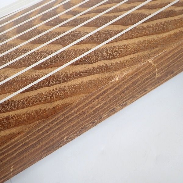 実際に弊社で買取させて頂いた★【難有り】琴/箏 17弦琴 すだれ彫り 玉縁包み柏葉 並甲 和楽器の画像 4枚目