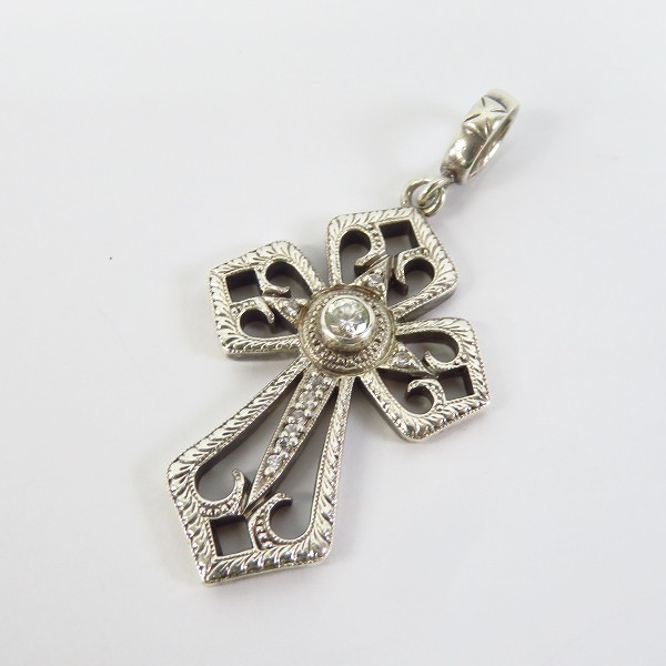 実際に弊社で買取させて頂いたLoree Rodkin/ローリーロドキン ETCHED CATHEDRAL CROSS ペンダント